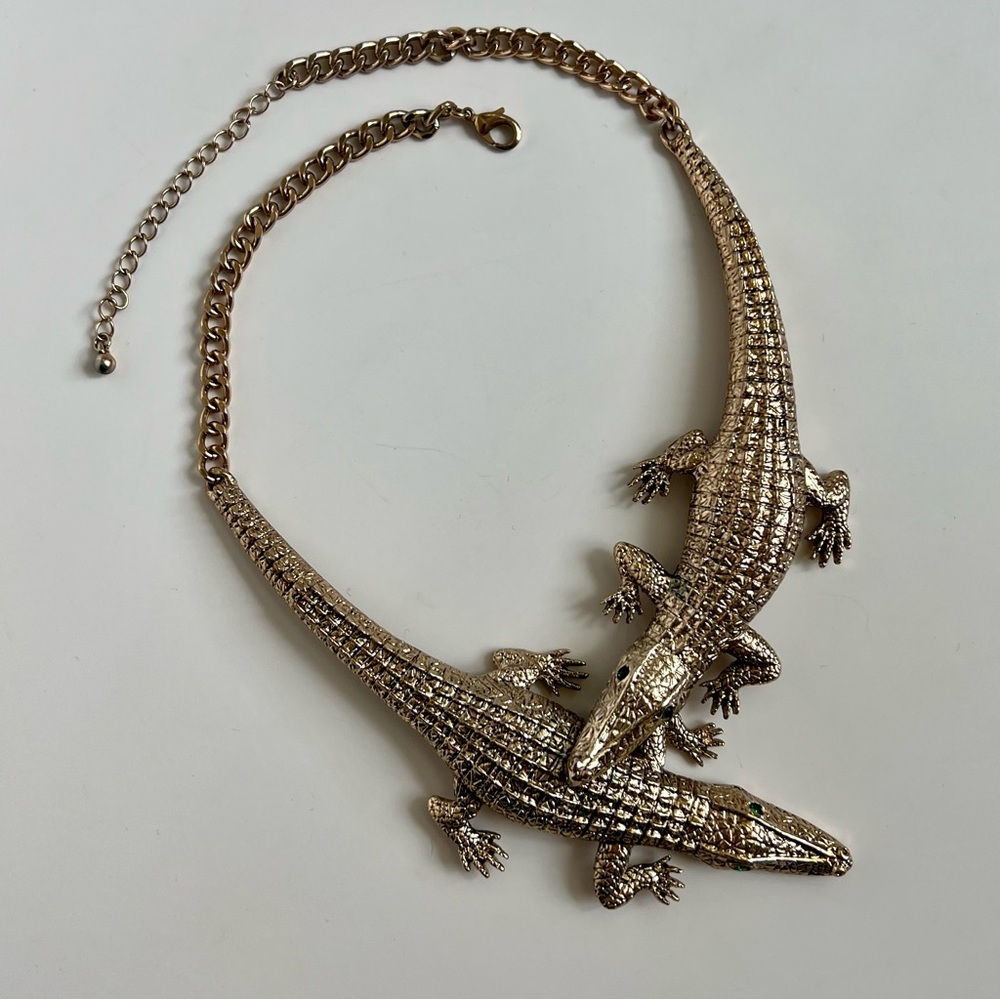 H&M double crocodile necklace